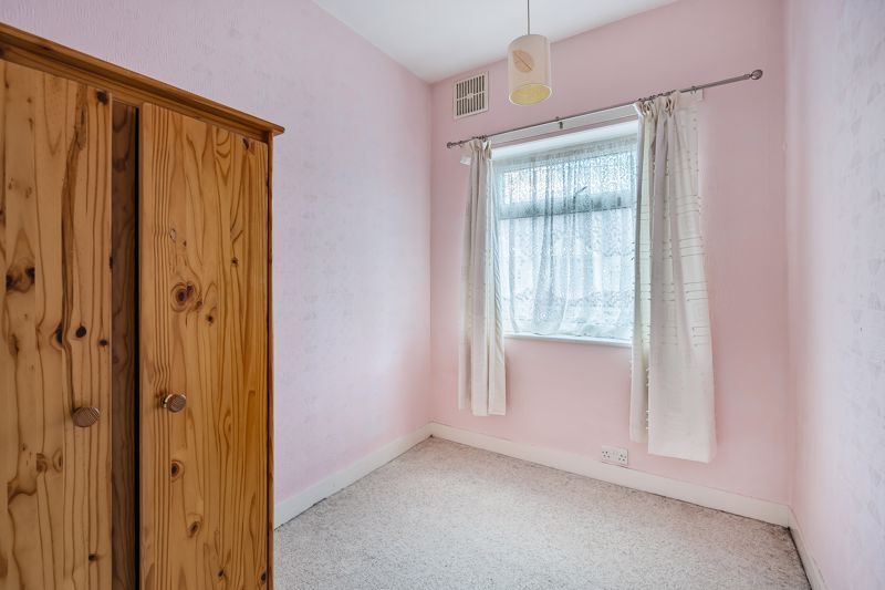 Bedroom- click for photo gallery